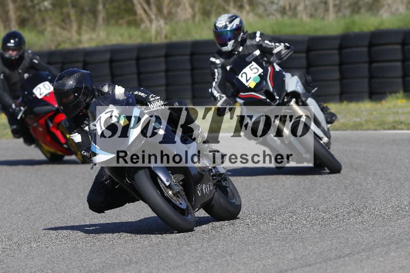 Archiv-2025/03 04.04.2025 TZ Motorsport ADR/Gruppe gruen/77